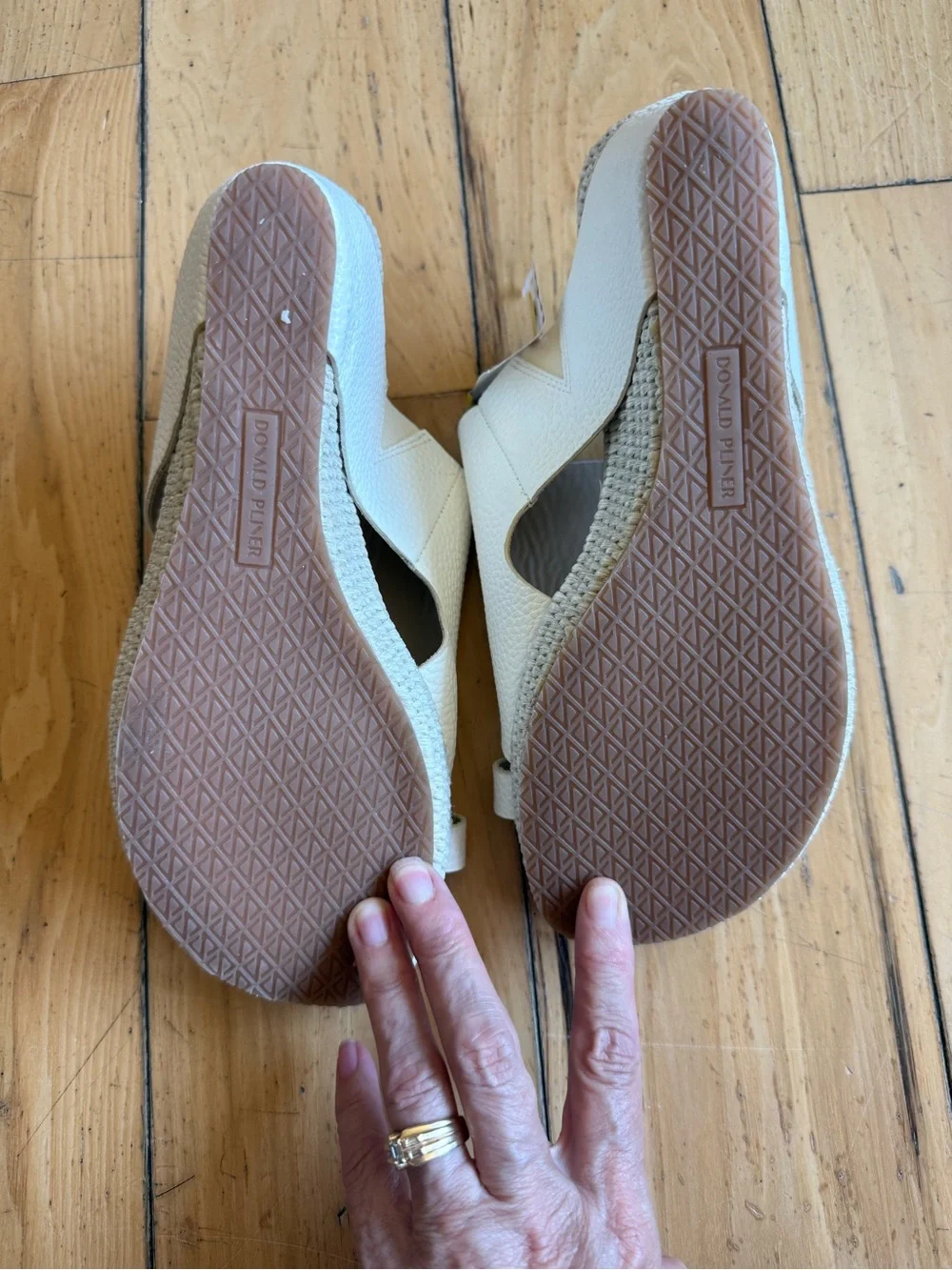 Donald J. Pliner loop crossover brand